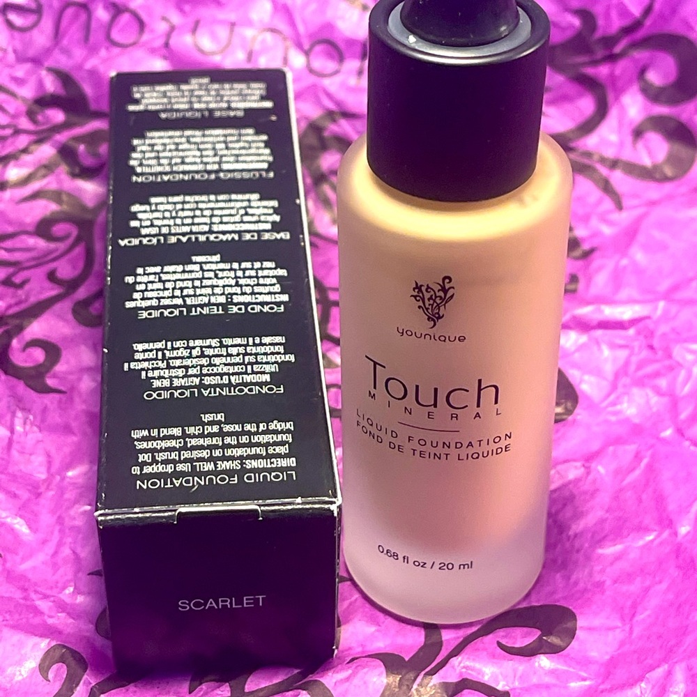 Younique Liquid Foundation - Scarlet